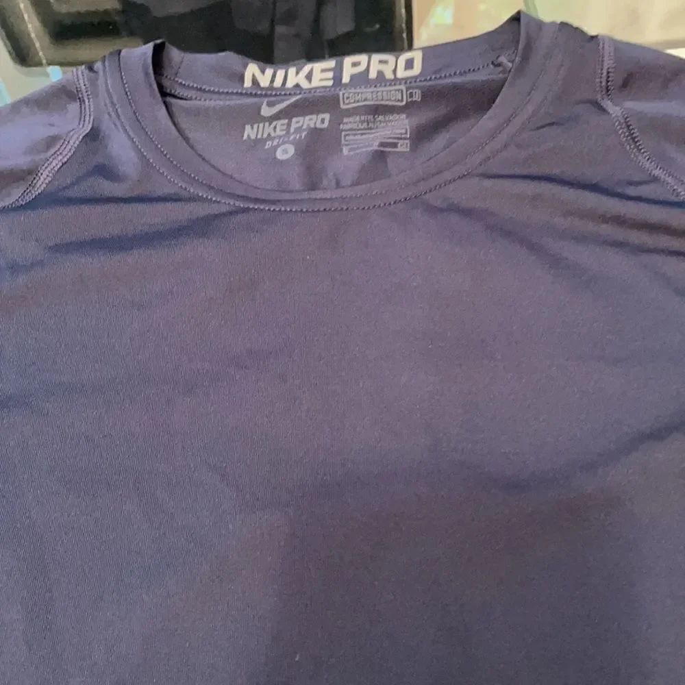 Nike pro dry fit small navy